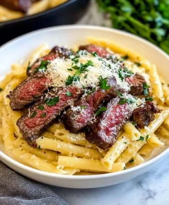 Creamy Garlic Parmesan Steak Pasta 1